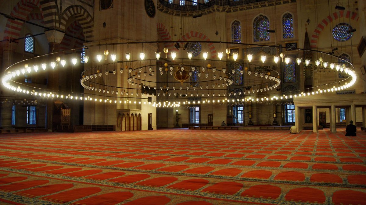 moskee in de nacht